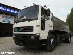 VOLVO FL220