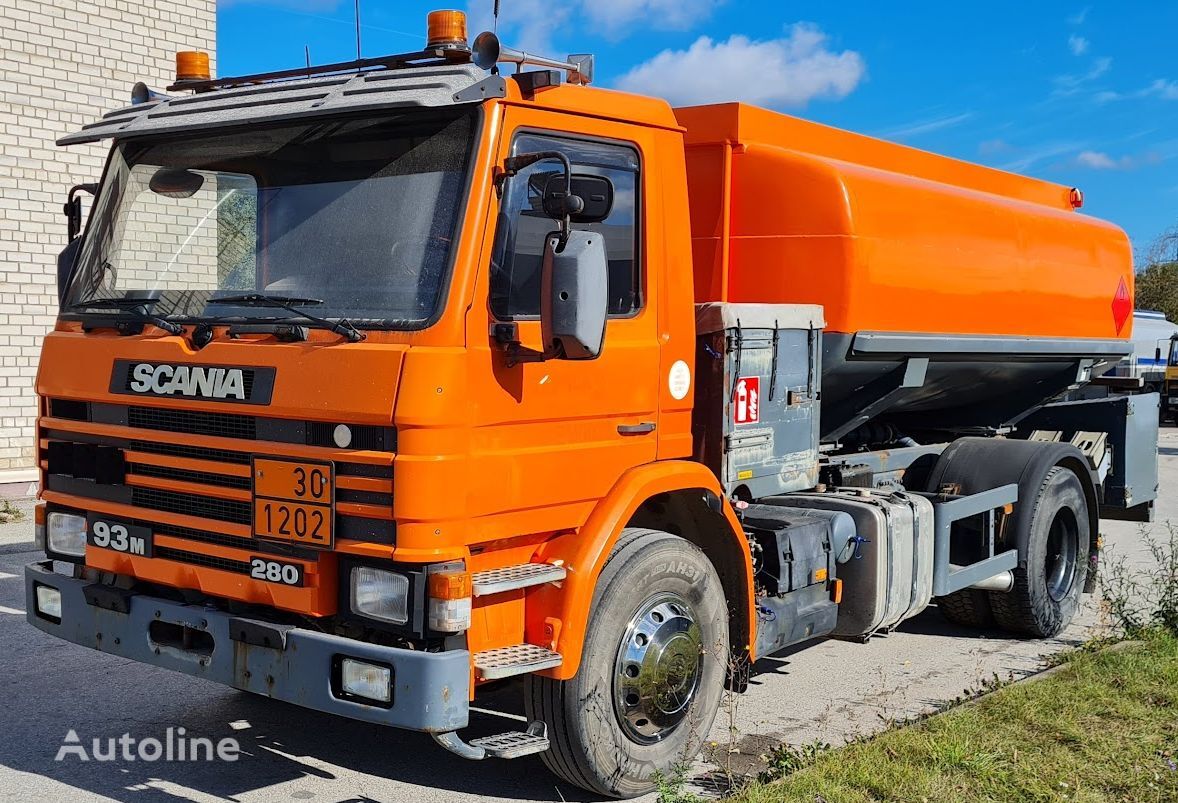 ciężarówka do przewozu paliw Scania 93 fuel tank 12000L