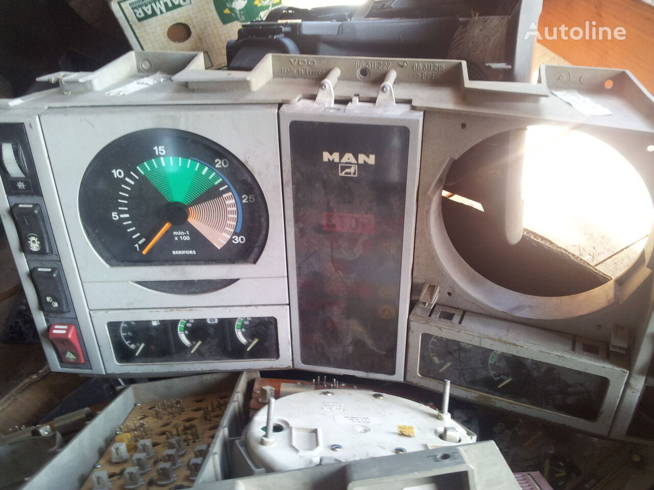deska rozdzielcza MAN instrument panel, indicator, dashboard, instrume do ciągnika siodłowego MAN 4 series, L2000