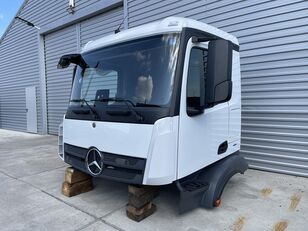 kabina Mercedes-Benz   2.30 do ciągnika siodłowego Mercedes-Benz ACTROS ANTOS AXOR