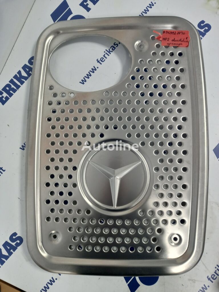 oblicowanie catalyst cover A9424922830 do ciągnika siodłowego Mercedes-Benz