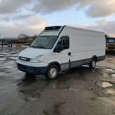 dostawczy furgon IVECO Daily