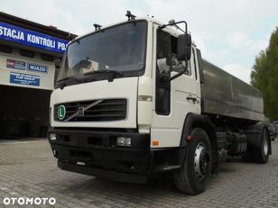 mlekowóz Volvo FL220